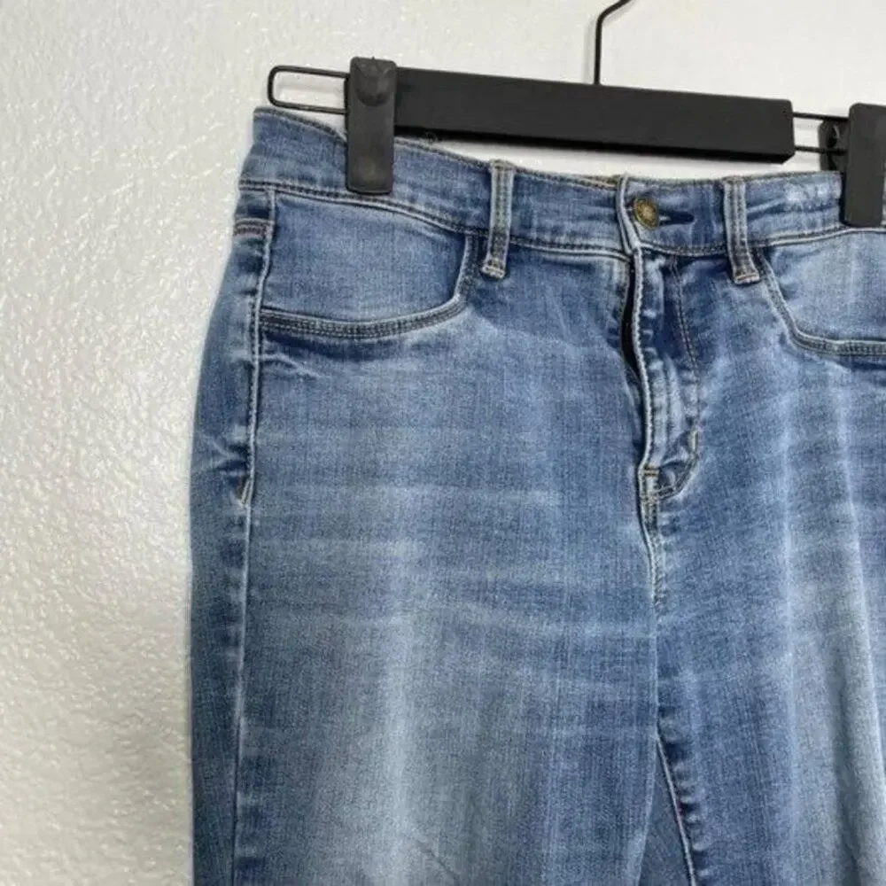 Pacsun Womens Jeans Size 26 Denim Blue Casual Raw Hem Distressed Ankle Legging - Picture 8 of 16